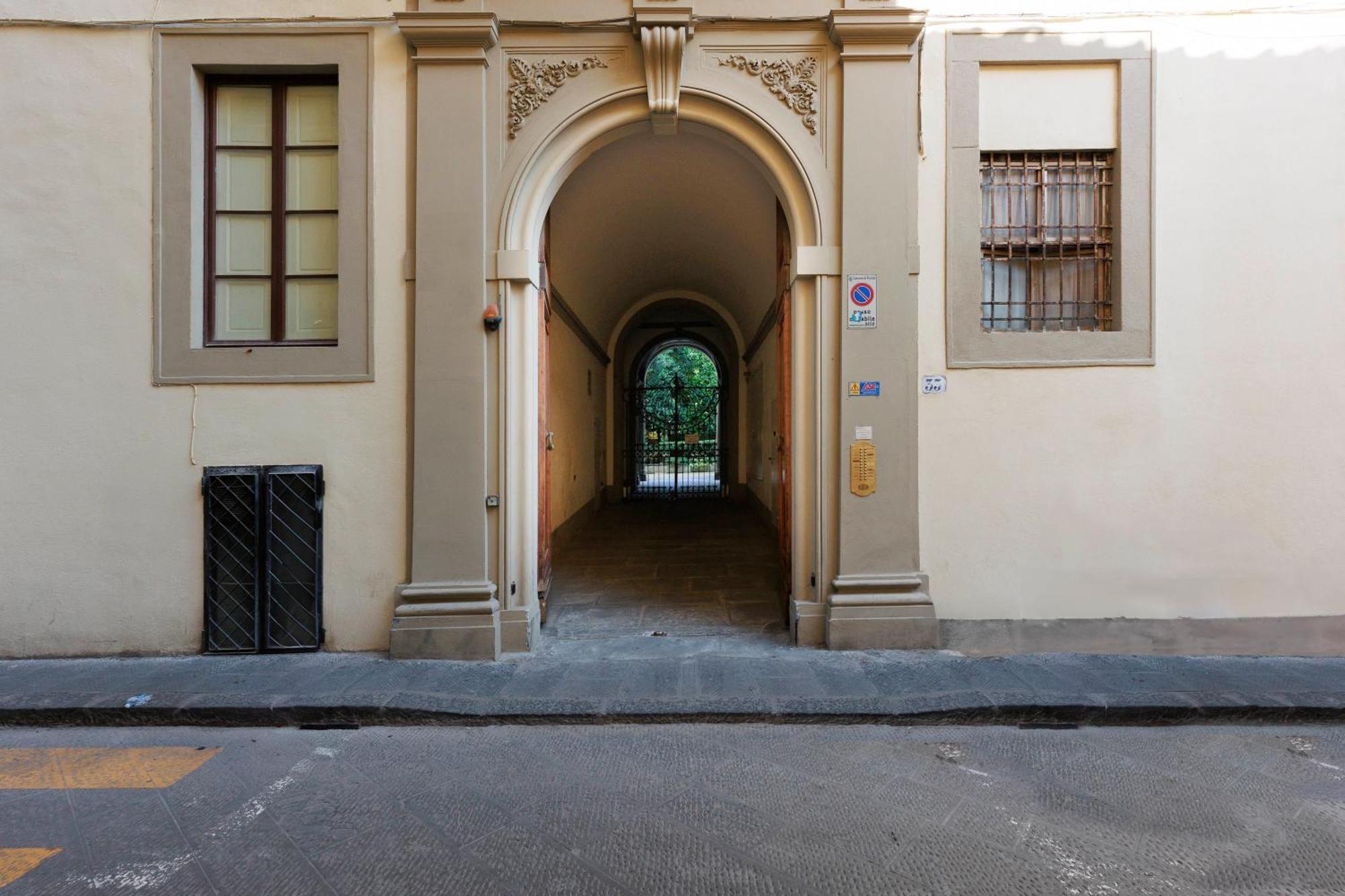 Palazzo Caccini Luxury Apartment فلورنس المظهر الخارجي الصورة